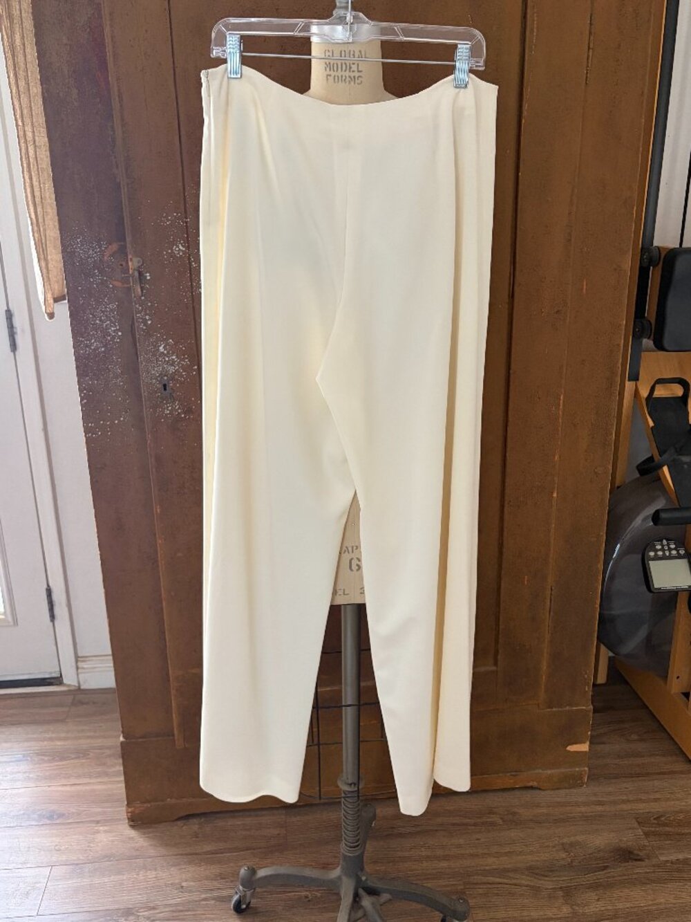 The Row Dela Cream Wool Elephant leg Trousers - Picture 5 of 9